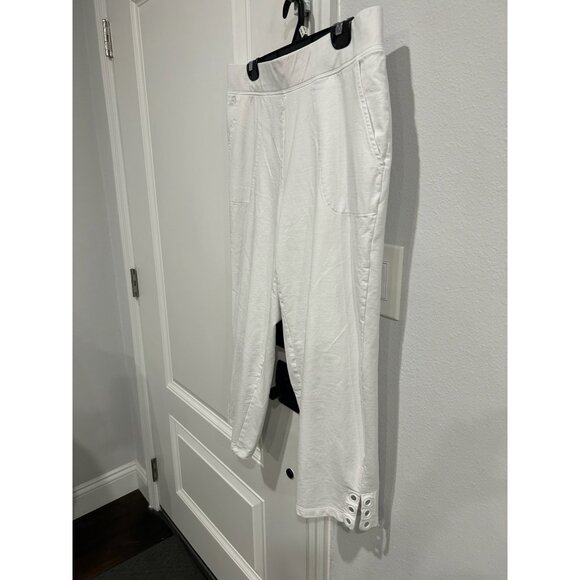 Denim & Co. Active Cropped Pants White Sz Large Side Eyelet Stretch Capris - Picture 3 of 10